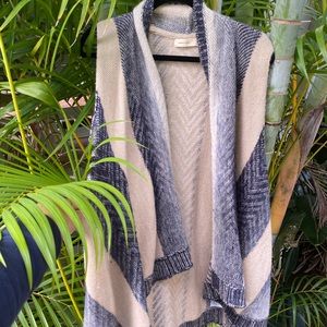 Sweater Vest Sweeper by Sleeping on Snow. Size M/L